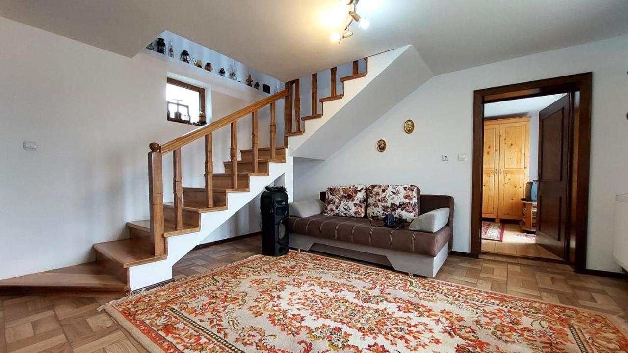 Villa Casa Darius Novaci-Străini Esterno foto