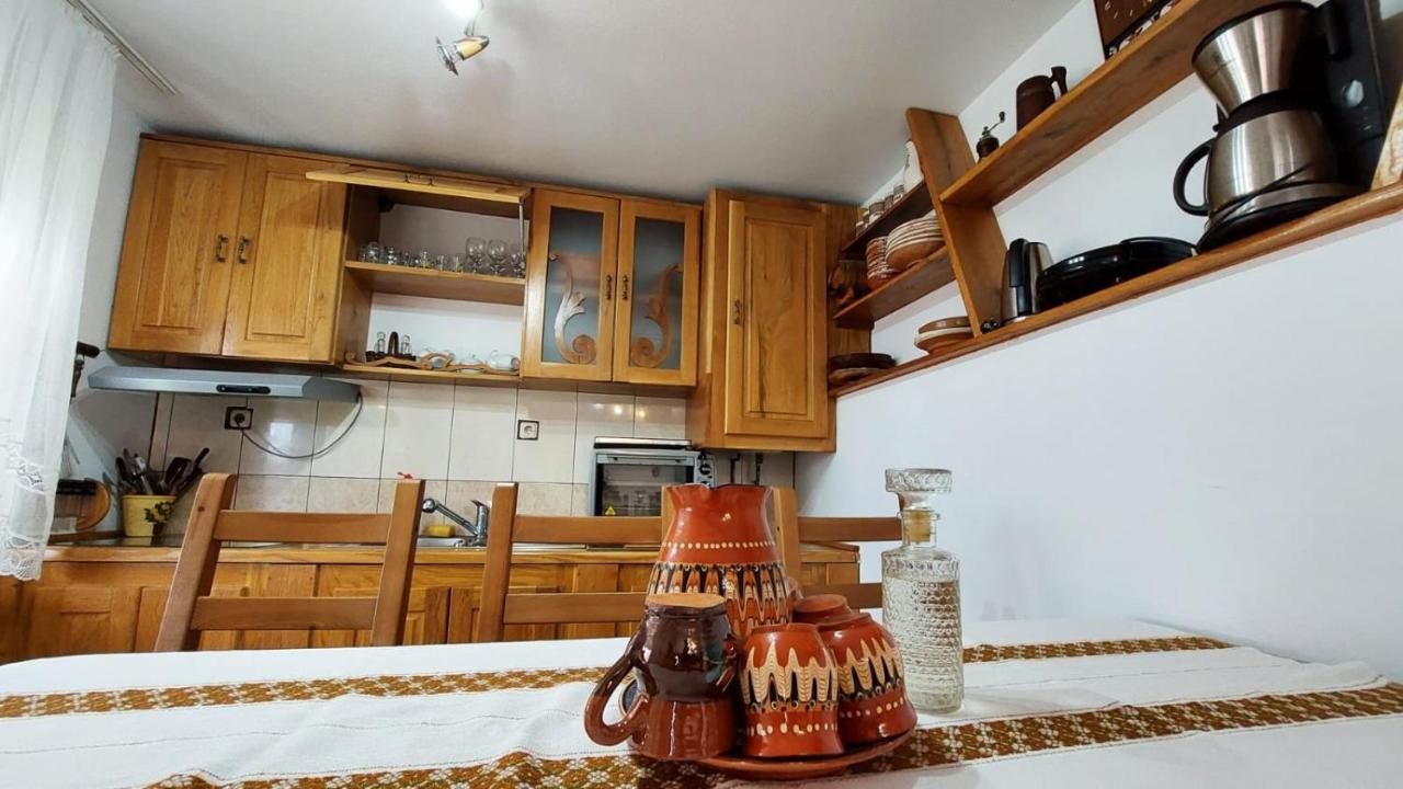 Villa Casa Darius Novaci-Străini Esterno foto