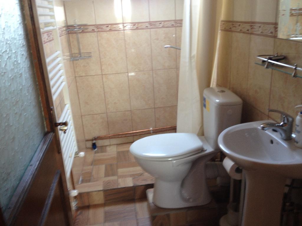 Villa Casa Darius Novaci-Străini Esterno foto